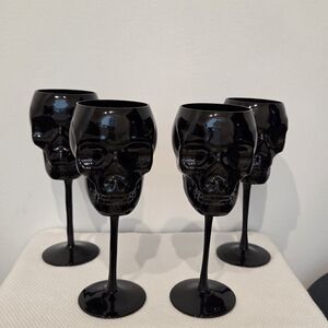 Black Skull Wine Glass Set